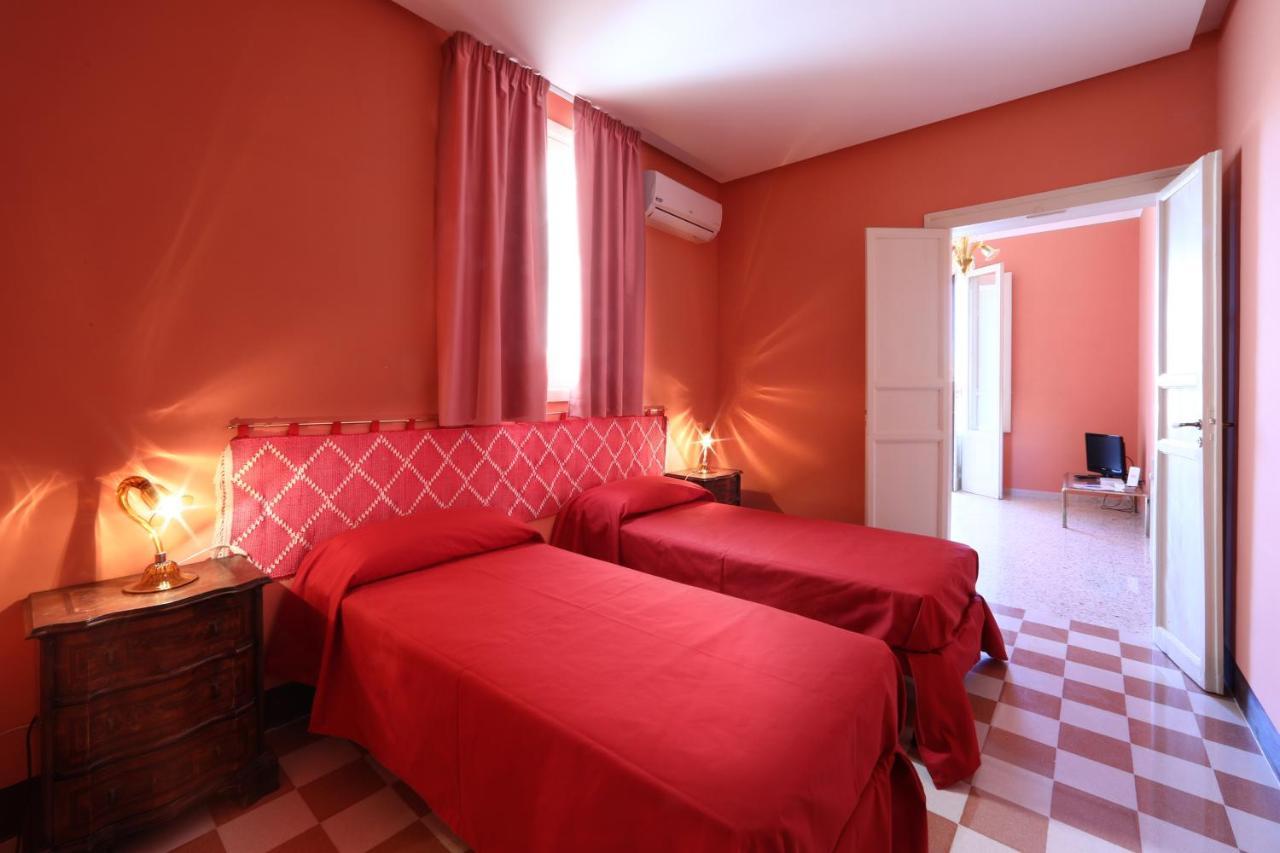 Hotel Al Bastione Imperiale à Trapani Extérieur photo