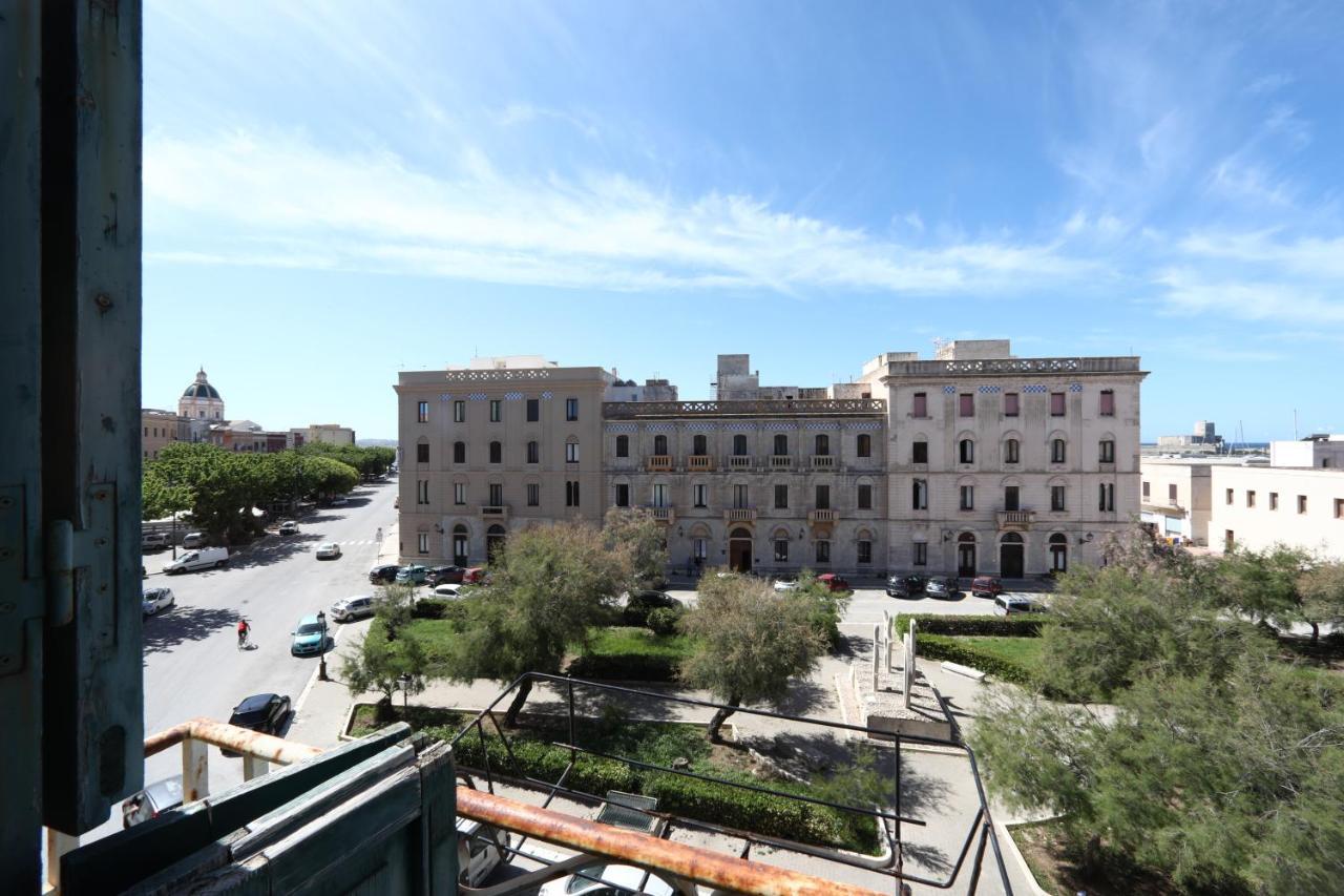 Hotel Al Bastione Imperiale à Trapani Extérieur photo