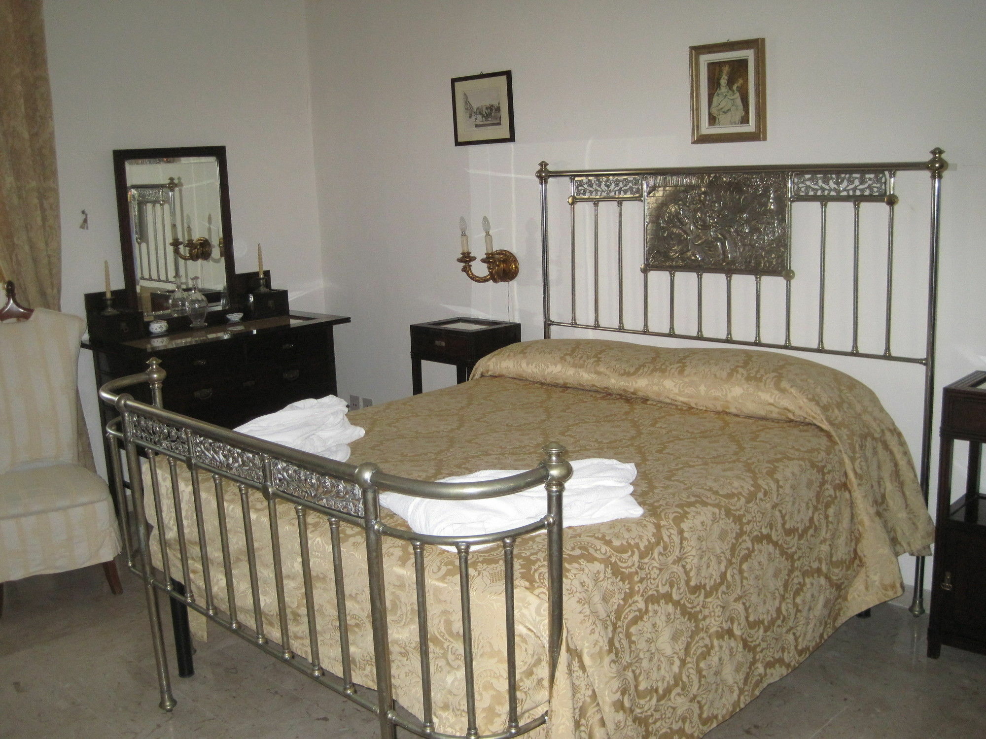 Hotel Al Bastione Imperiale à Trapani Extérieur photo